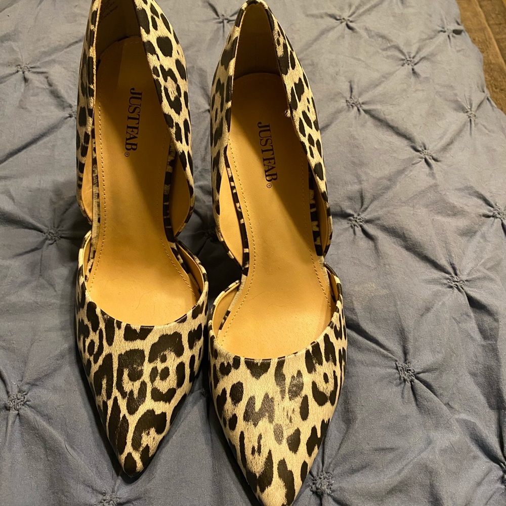 SnowLeopard Pumps